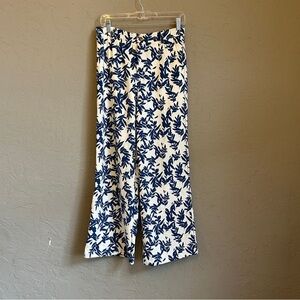 Hayden Los Angeles, women’s floral,‎ blue and cream trousers medium high waist
